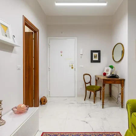 Luxury Re Di Róma